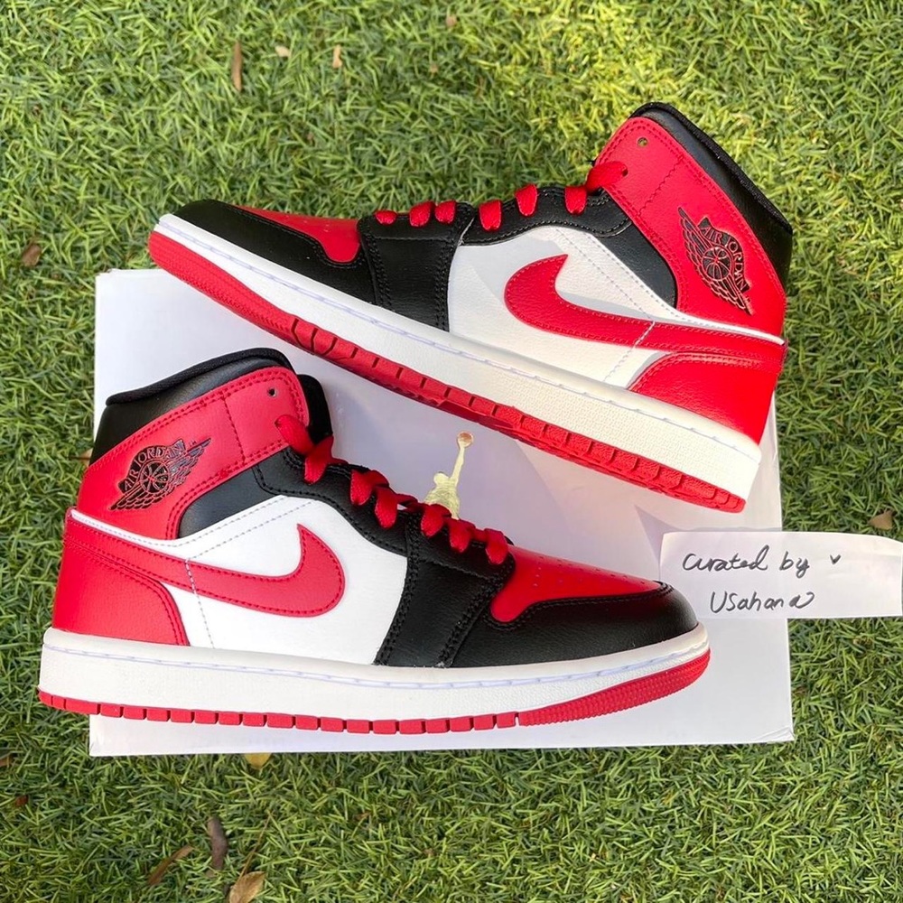 Women’s Nike Air Jordan 1 mid retro white black Red Bull bred shoes - Picture 3 of 4